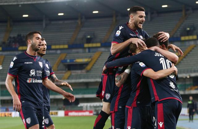 包含马德里竞技主场告捷,前锋锋猛双响助球队夺冠的词条 包含马德里竞技主场告捷,前锋锋猛双响助球队夺冠的词条