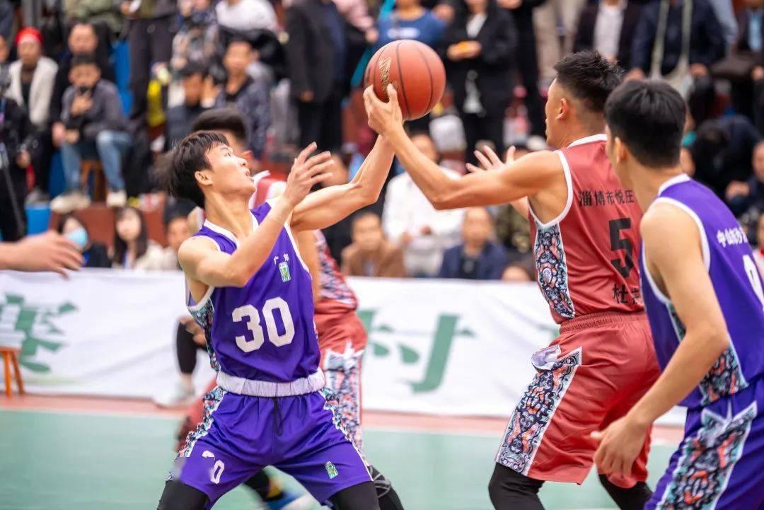 难舍难分!双方实力相当,比赛进入白热化阶段的简单介绍 难舍难分!双方实力相当,比赛进入白热化阶段的简单介绍