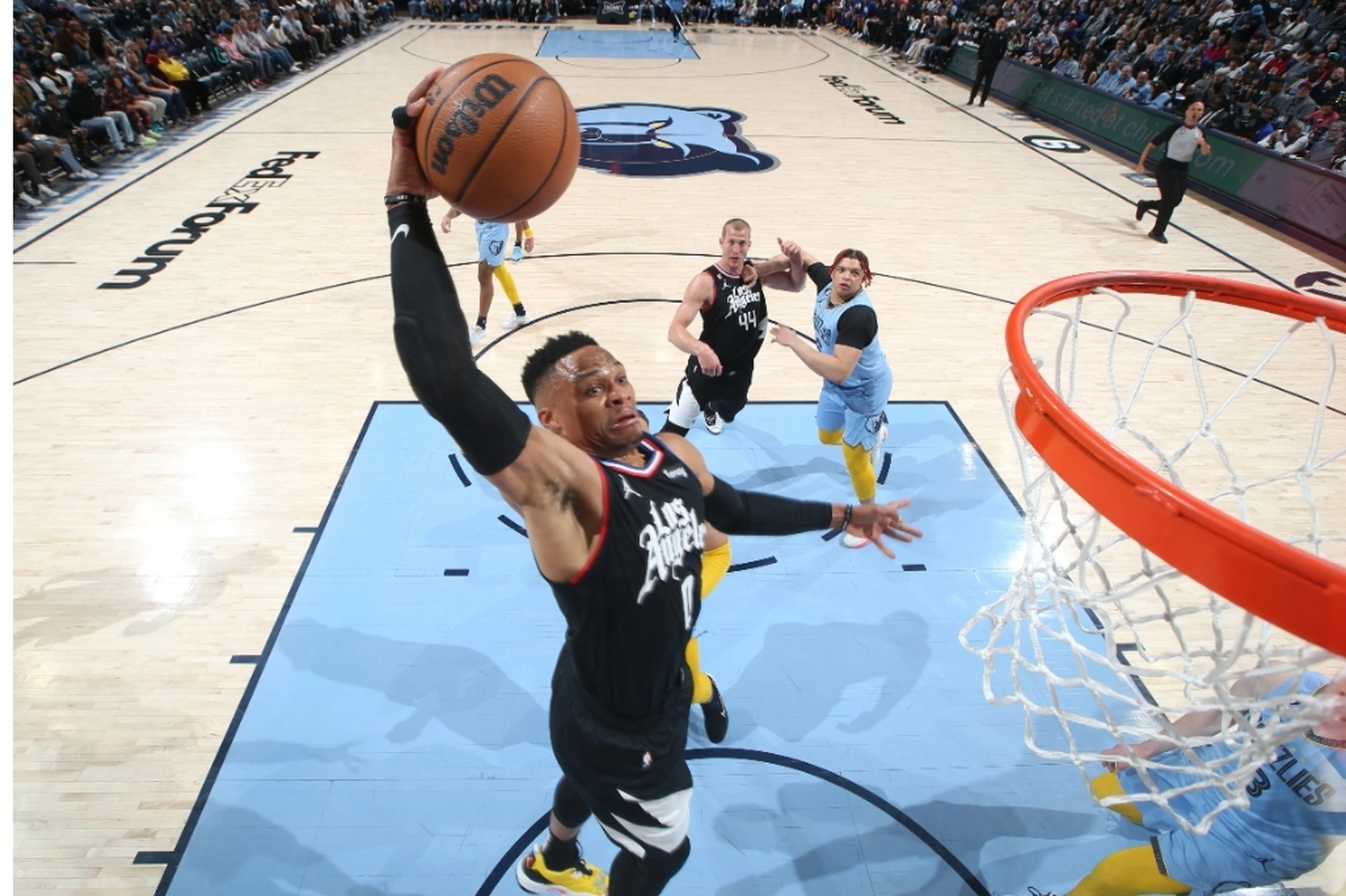 九游体育官方入口-爵士全队发挥出色，战胜灰熊晋级西部决赛