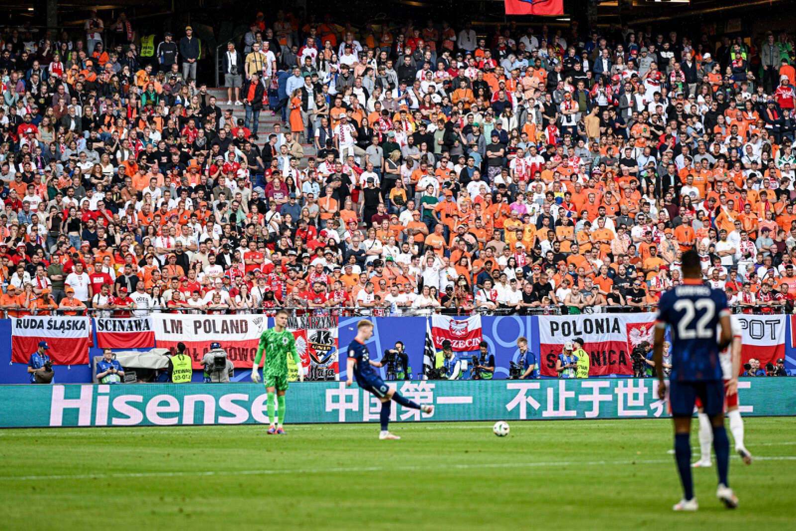 九游体育官方入口-包含欧洲球星云集，顶尖球队对决引发球迷热议的词条