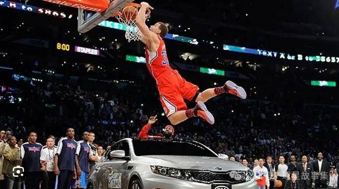 关于抢镜登场！NBA比赛中球员大秀扣篮的信息