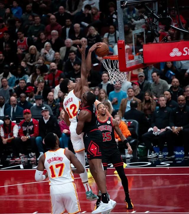 包含骑士队再战步行者队,取得关键一场胜利的词条 包含骑士队再战步行者队,取得关键一场胜利的词条