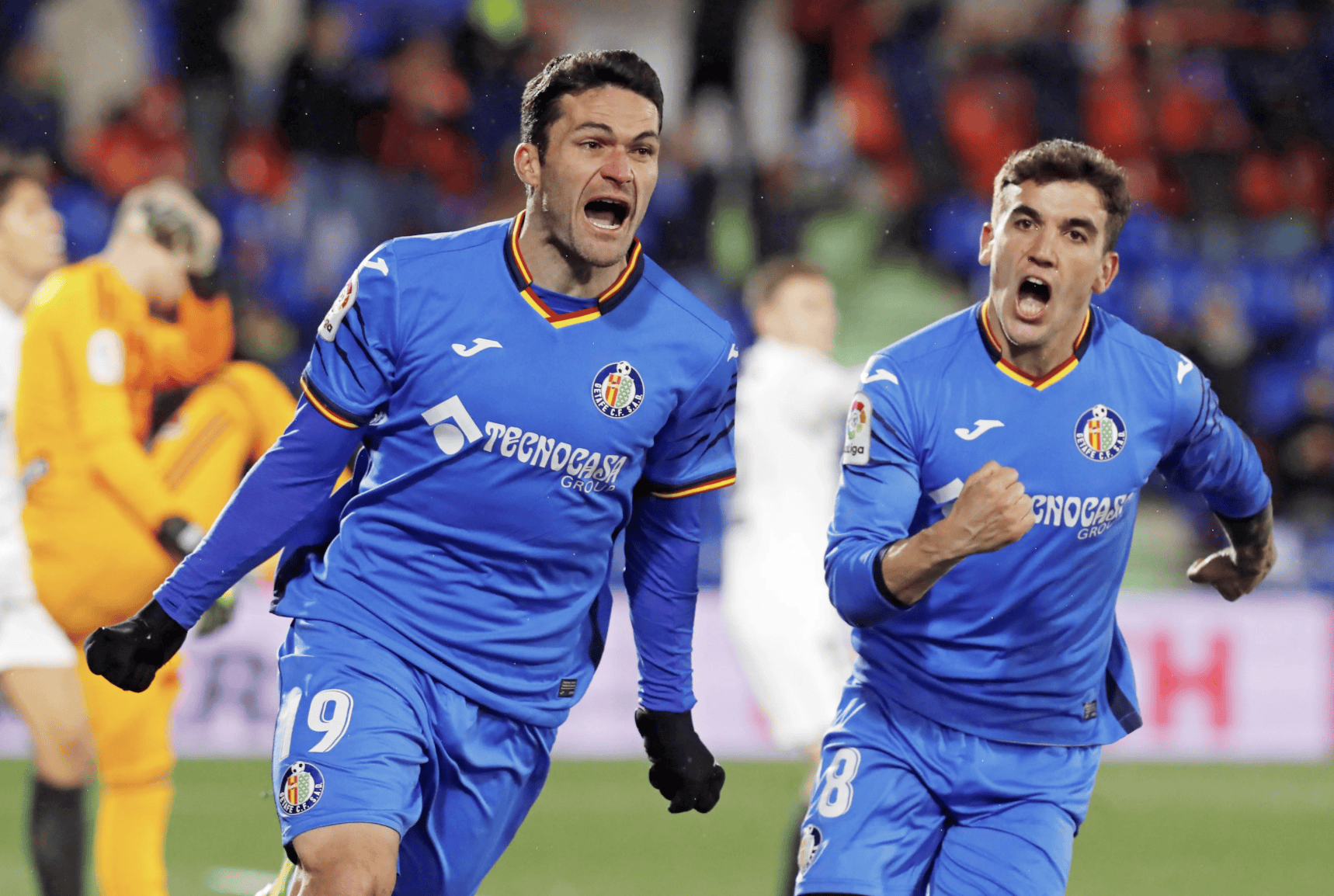 奥萨苏纳意外击败巴塞罗那，引发球迷热议的简单介绍