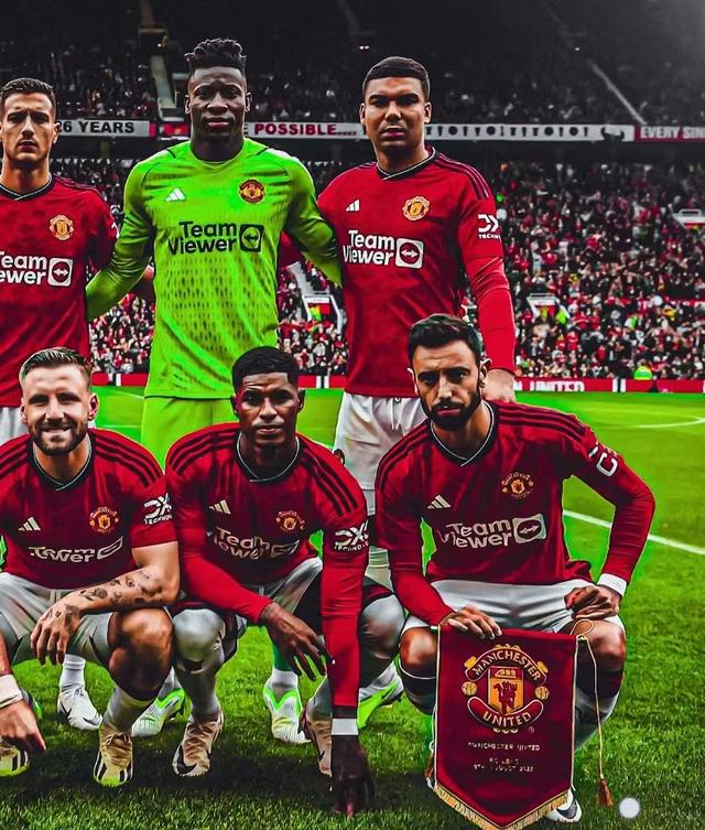 包含曼联客场大胜拉斯帕尔马斯，欧联杯小组赛晋级前景乐观的词条