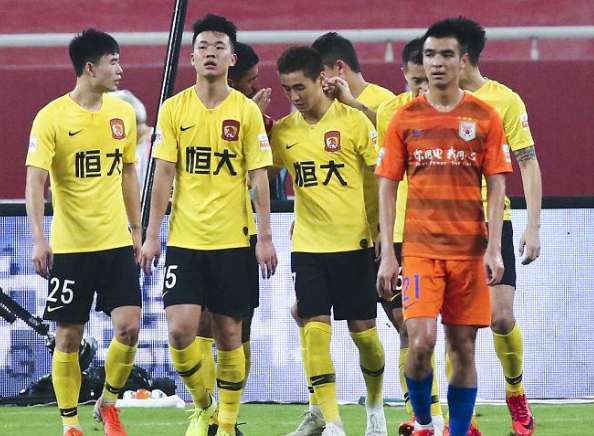 包含恒大挑战国安，谁能夺得重要的三分？的词条