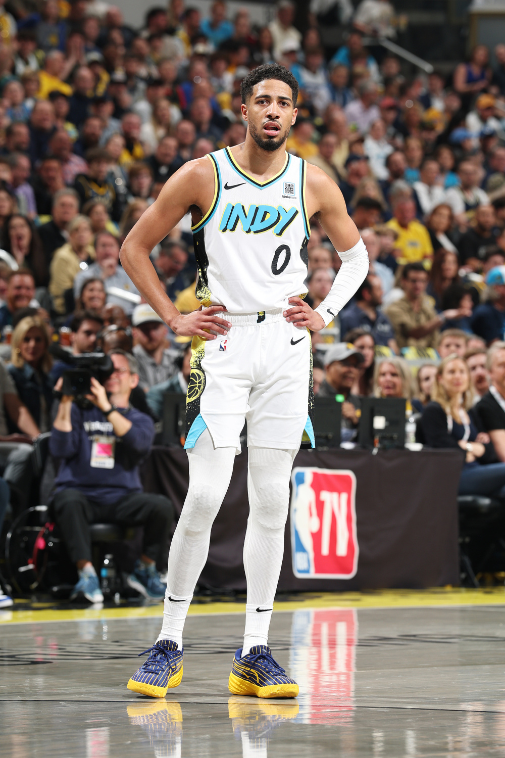 九游官网-雄鹿队球员遭遇突发伤病，或将暂时休战