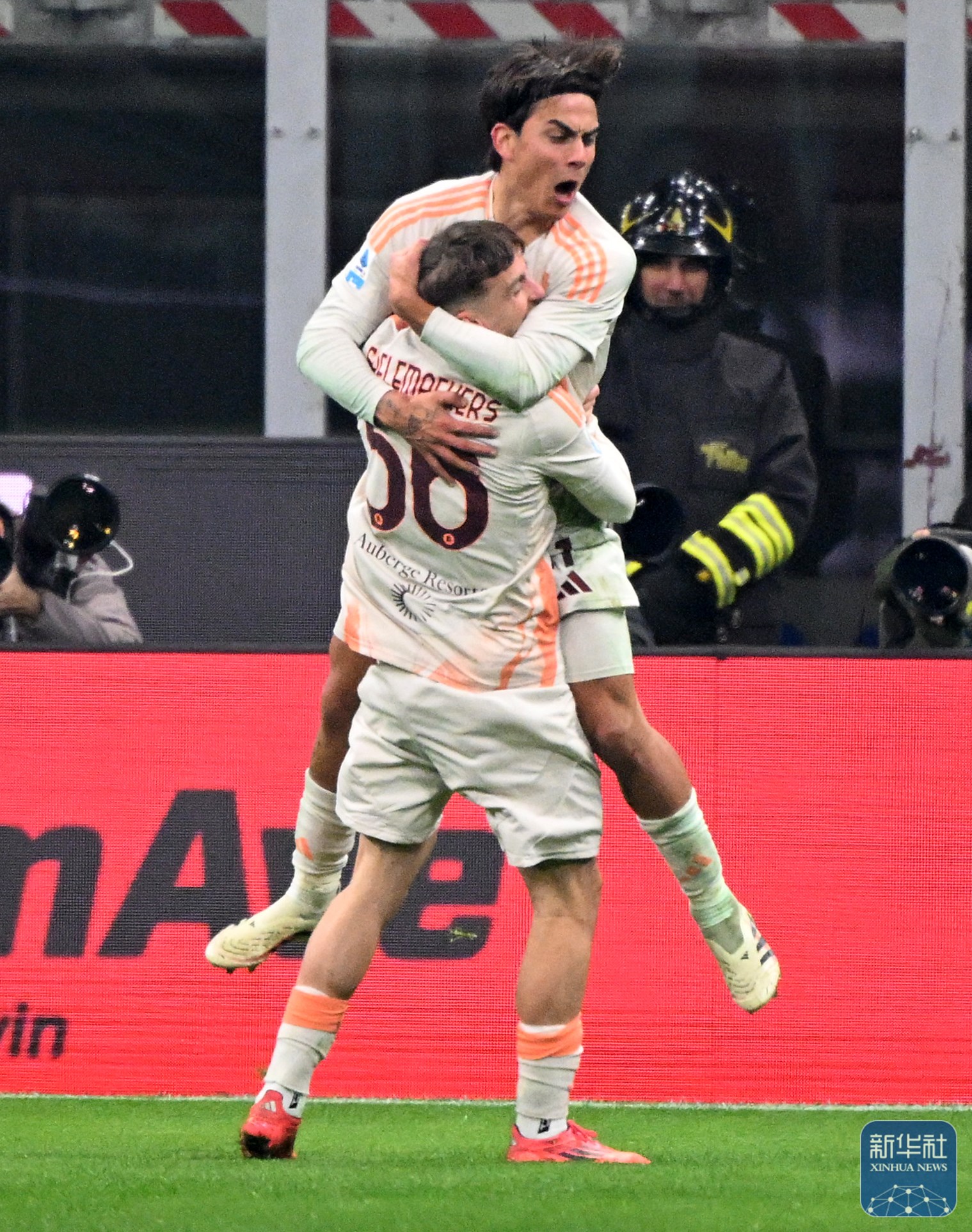 关于AC米兰球员备战磨合期迎战疲劳战队的信息 关于AC米兰球员备战磨合期迎战疲劳战队的信息