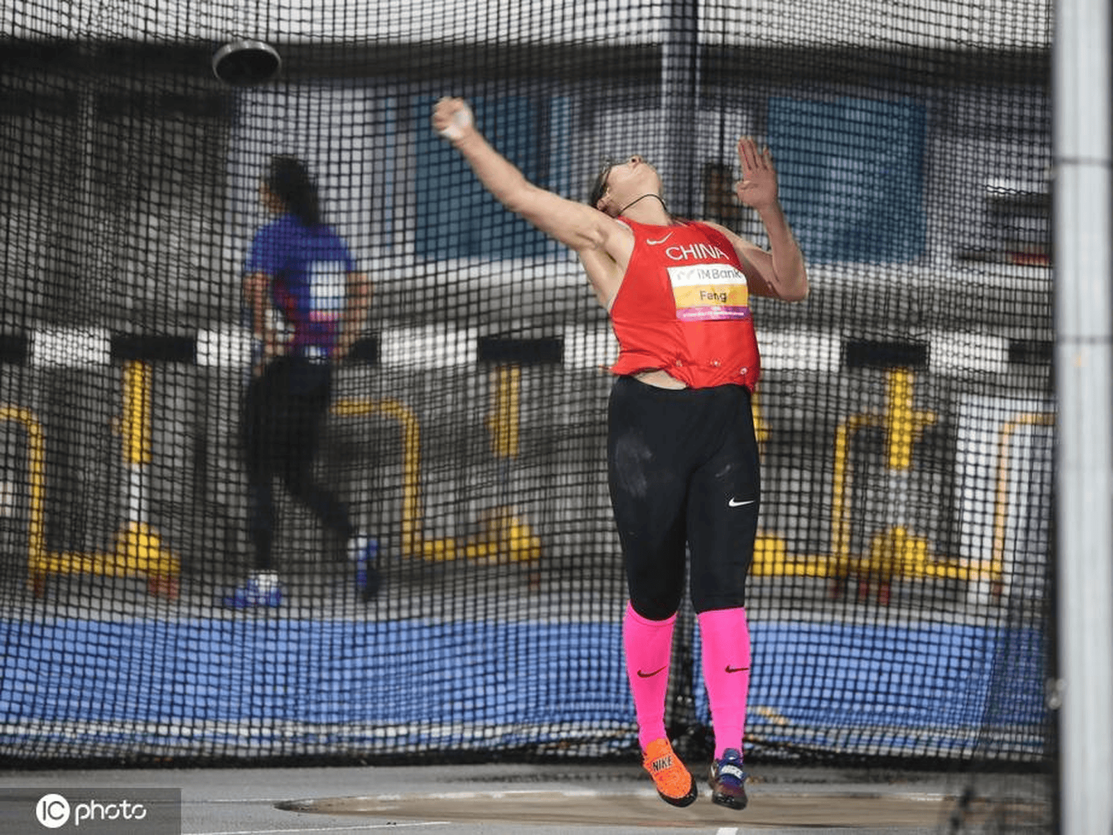 九游体育-关于铁饼选手实力不凡，夺得冠军殊荣的信息