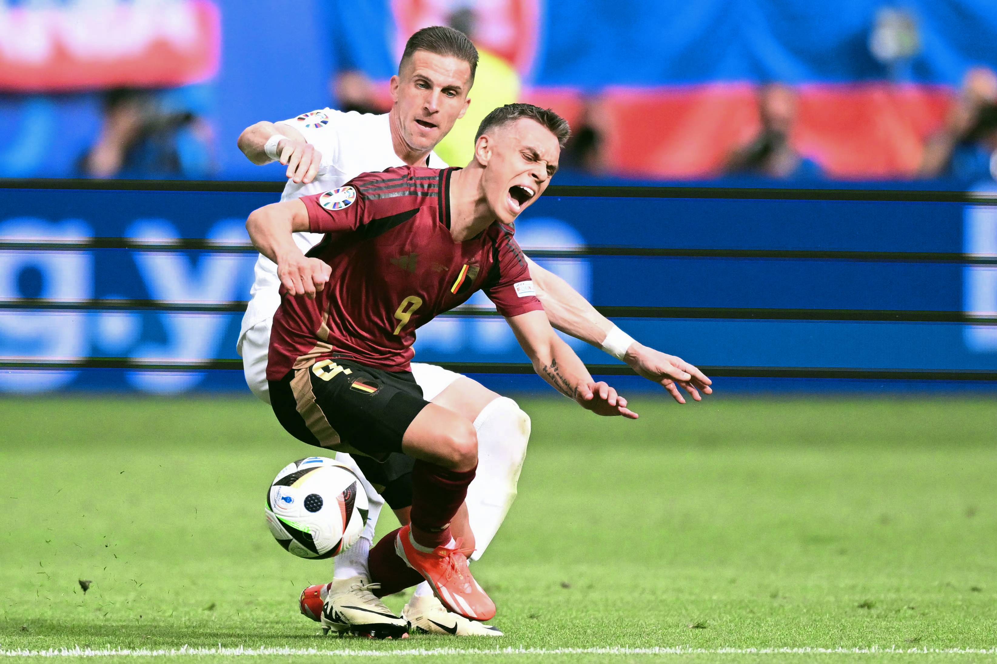 斯洛伐克队获得胜利，成功晋级国际赛事