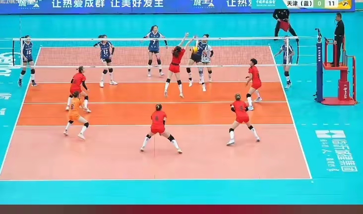 巴西排球队对阵对手,展开激烈较量 巴西排球队对阵对手,展开激烈较量