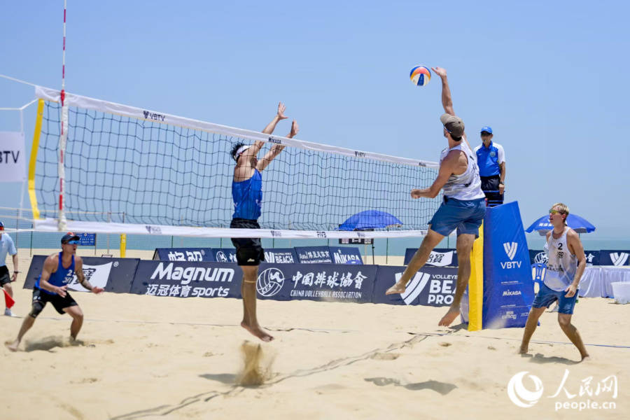 厄瓜多尔代表队在沙滩排球比赛中取得胜利 厄瓜多尔代表队在沙滩排球比赛中取得胜利