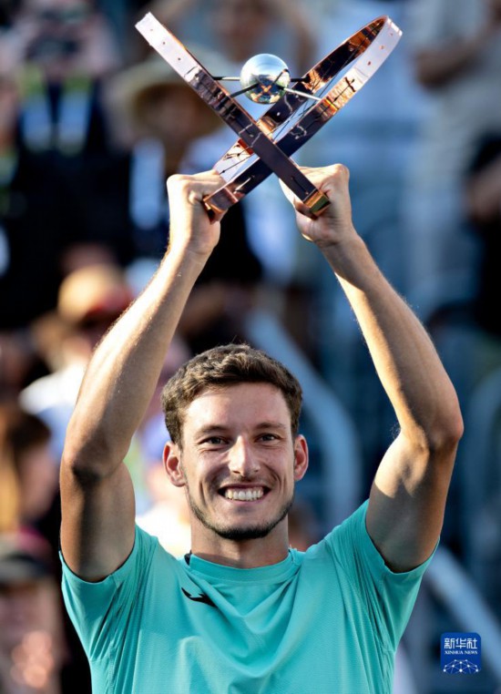 九游娱乐入口-波兰拳击选手再度夺冠，喜迎胜利