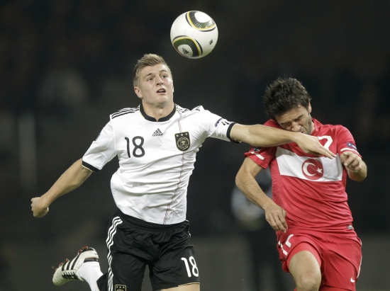 罗马尼亚队在欧预赛比赛中惨遭淘汰