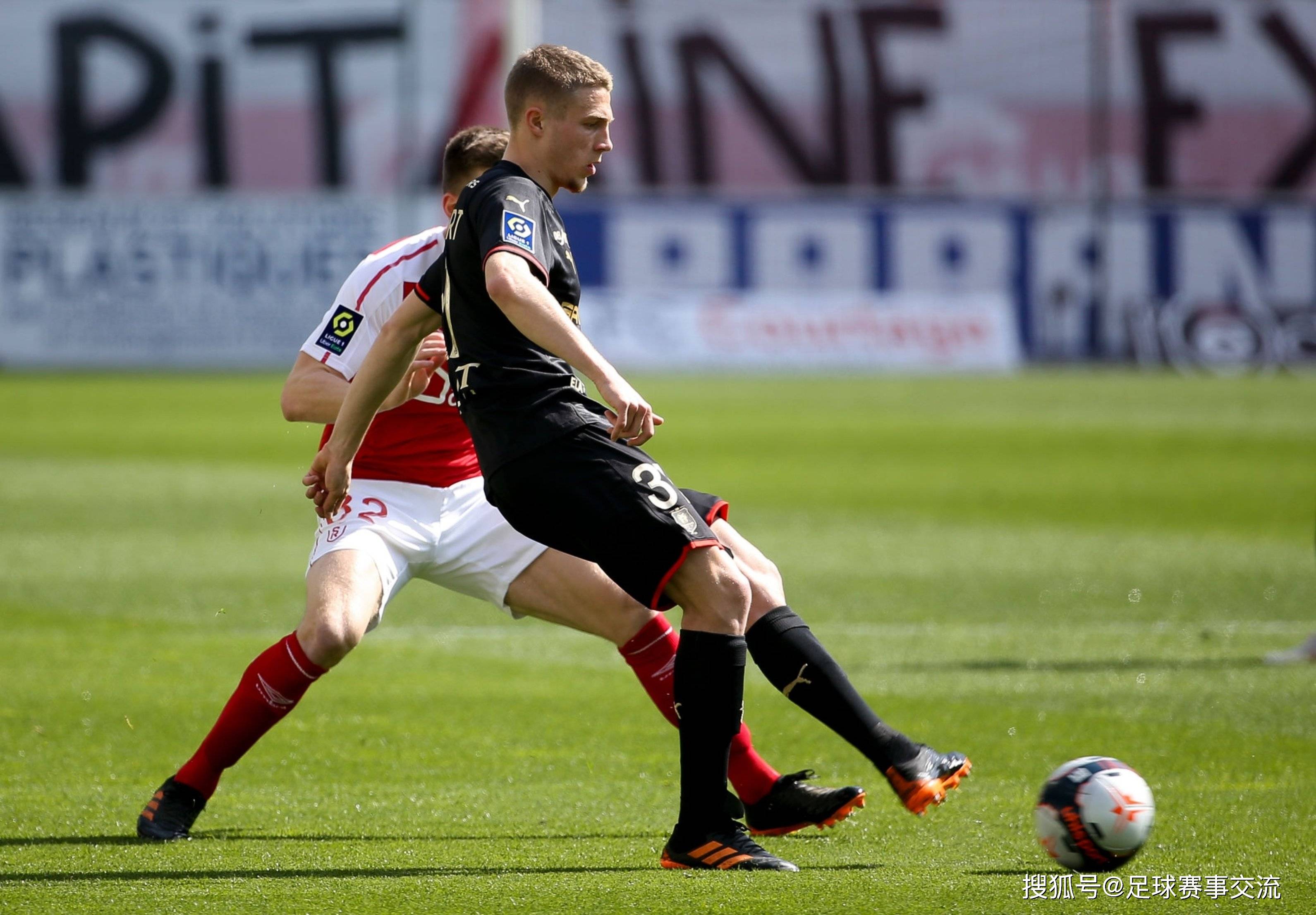 九游app下载-欧预赛比赛中，斯洛伐克队战胜塞尔维亚