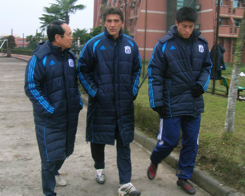 九游中国-大连实德将迎战上海申鑫，士气高昂！