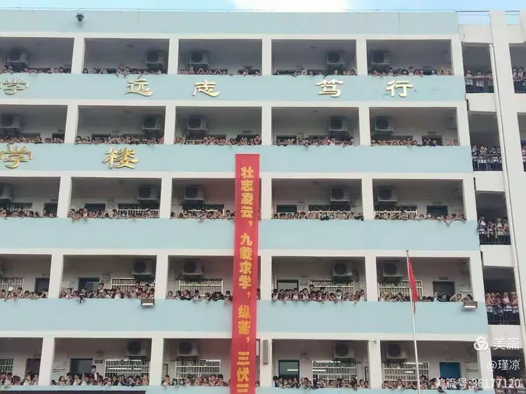 球队斗志高昂,以坚韧意志获得胜利的简单介绍 球队斗志高昂,以坚韧意志获得胜利的简单介绍