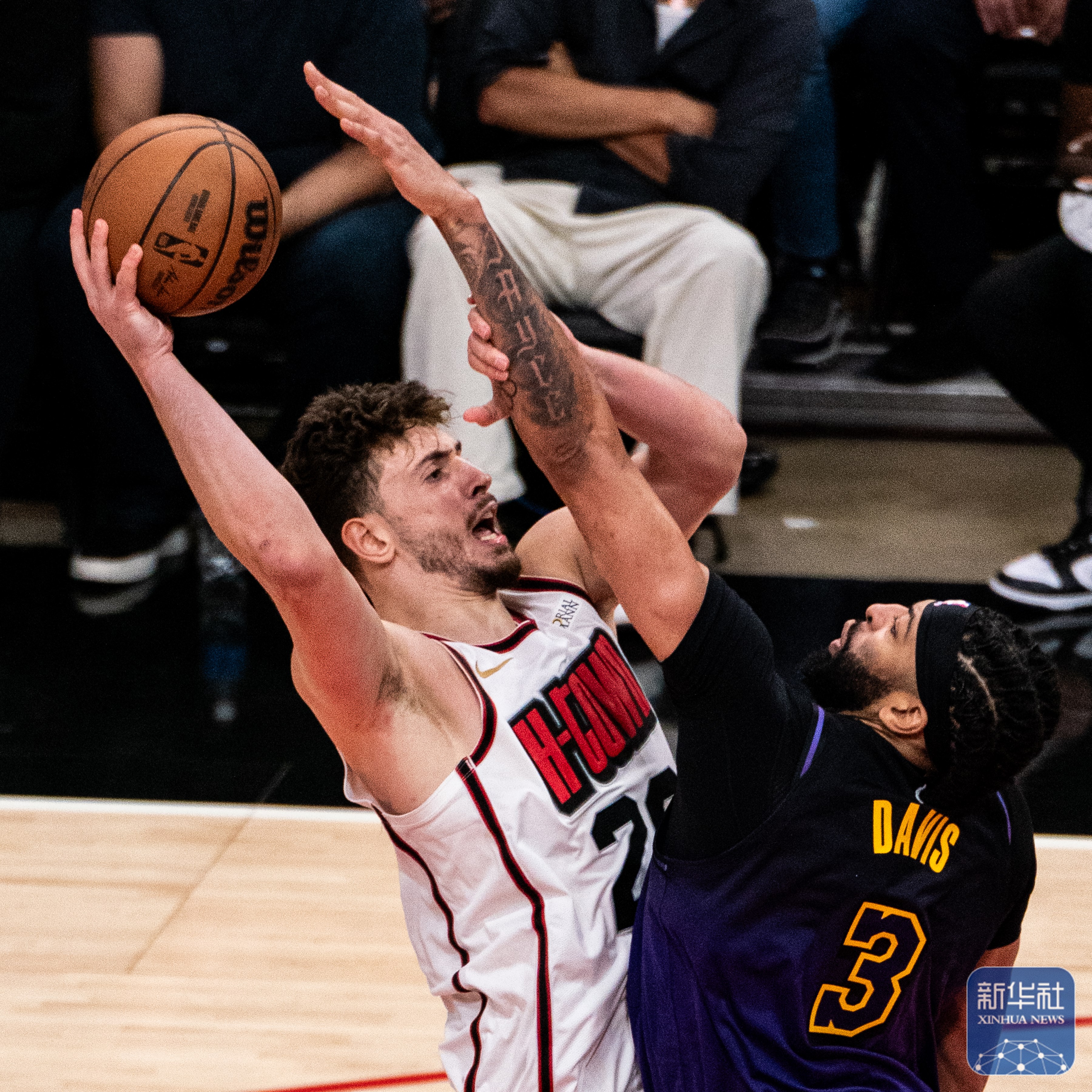 九游官网-包含爵士力克火箭，威握湖人上位商灾的词条