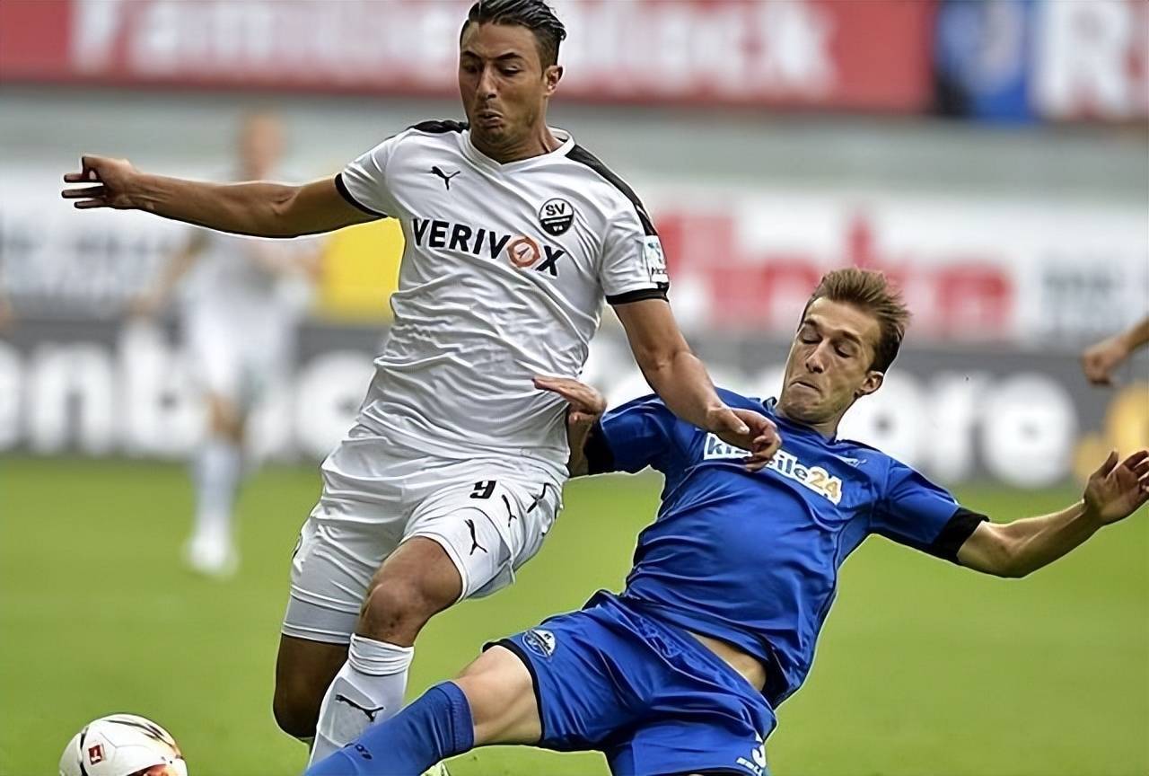 九游娱乐网站-弗赖堡球员在比赛中大放异彩