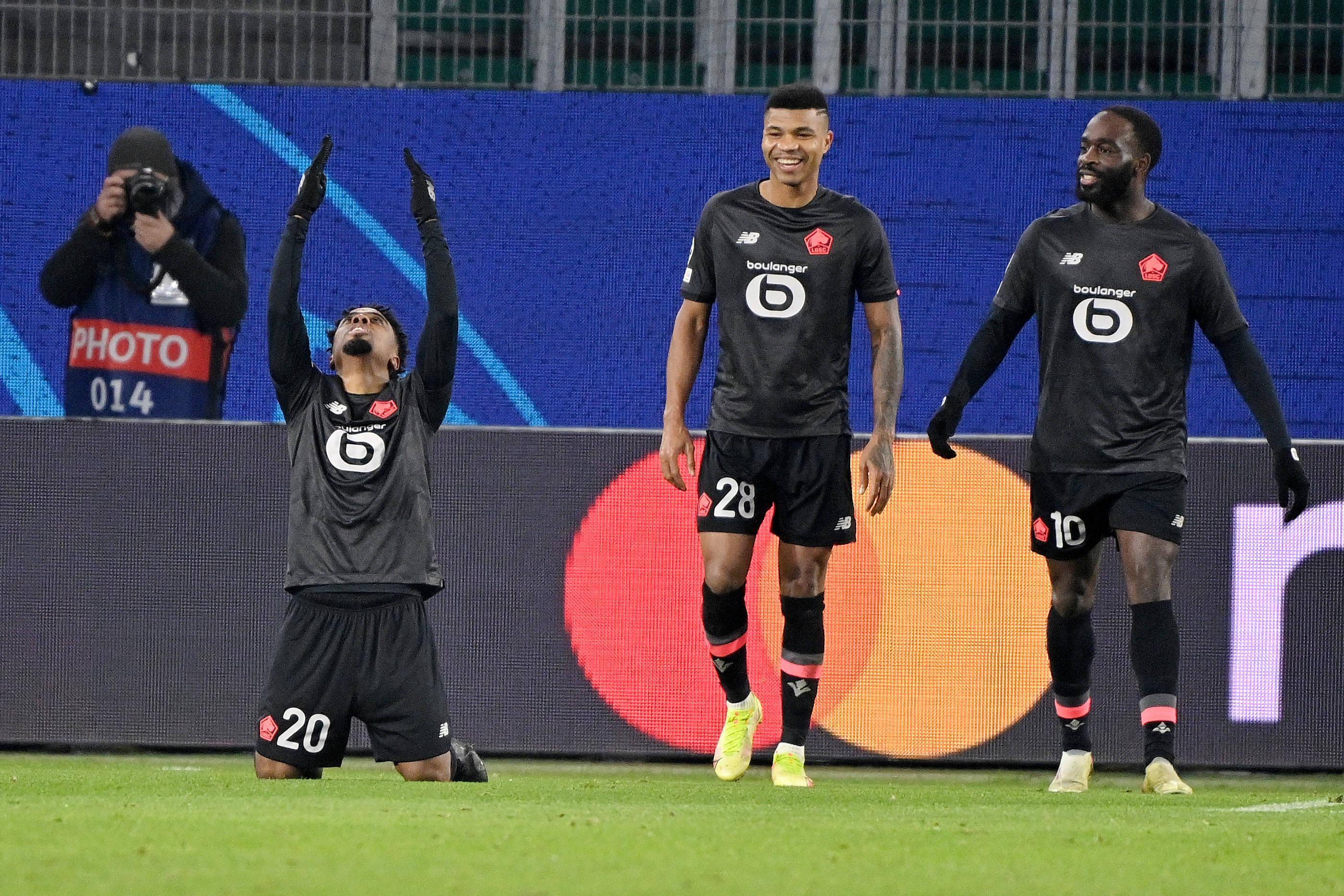 九游体育平台-沃尔夫斯堡客场夺冠，群龙无首取得胜利