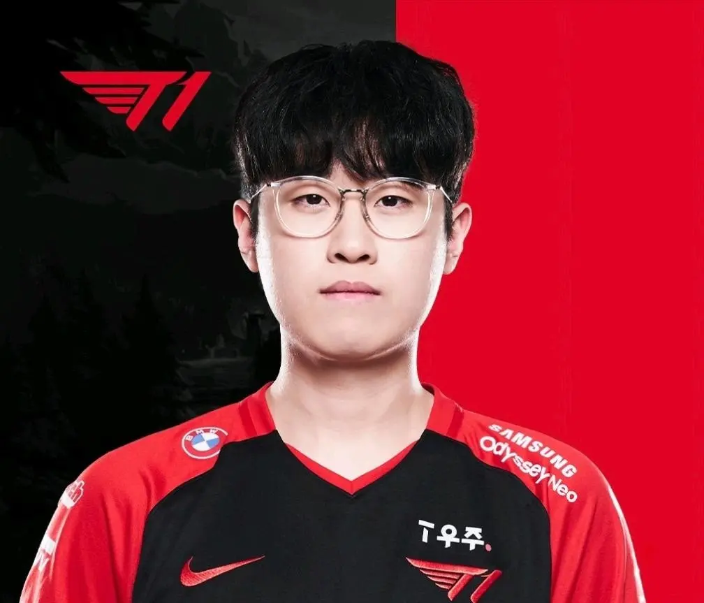 T1力克NS，Xiaohu线上压制力十足激烈交锋全球总决赛，引爆全场热议