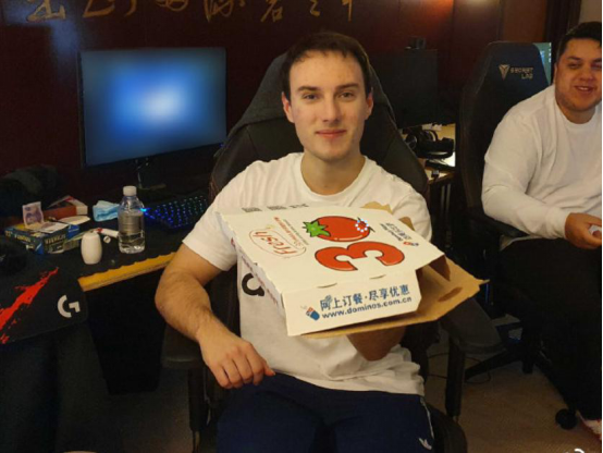 九游娱乐首页-包含EG绝杀C9，Hanssama完成史诗逆转激烈交锋成都决赛之夜，让粉丝疯狂欢呼的词条