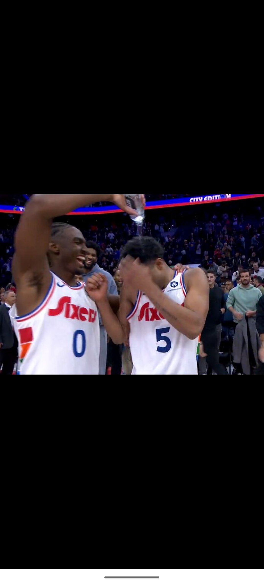 76人逆转击败篮网，晋级东部半决赛