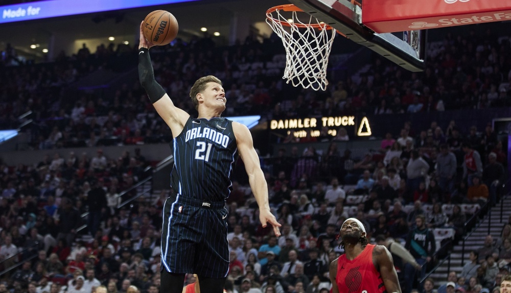 九游体育平台-开拓者队遭遇四连败，总冠军梦碎