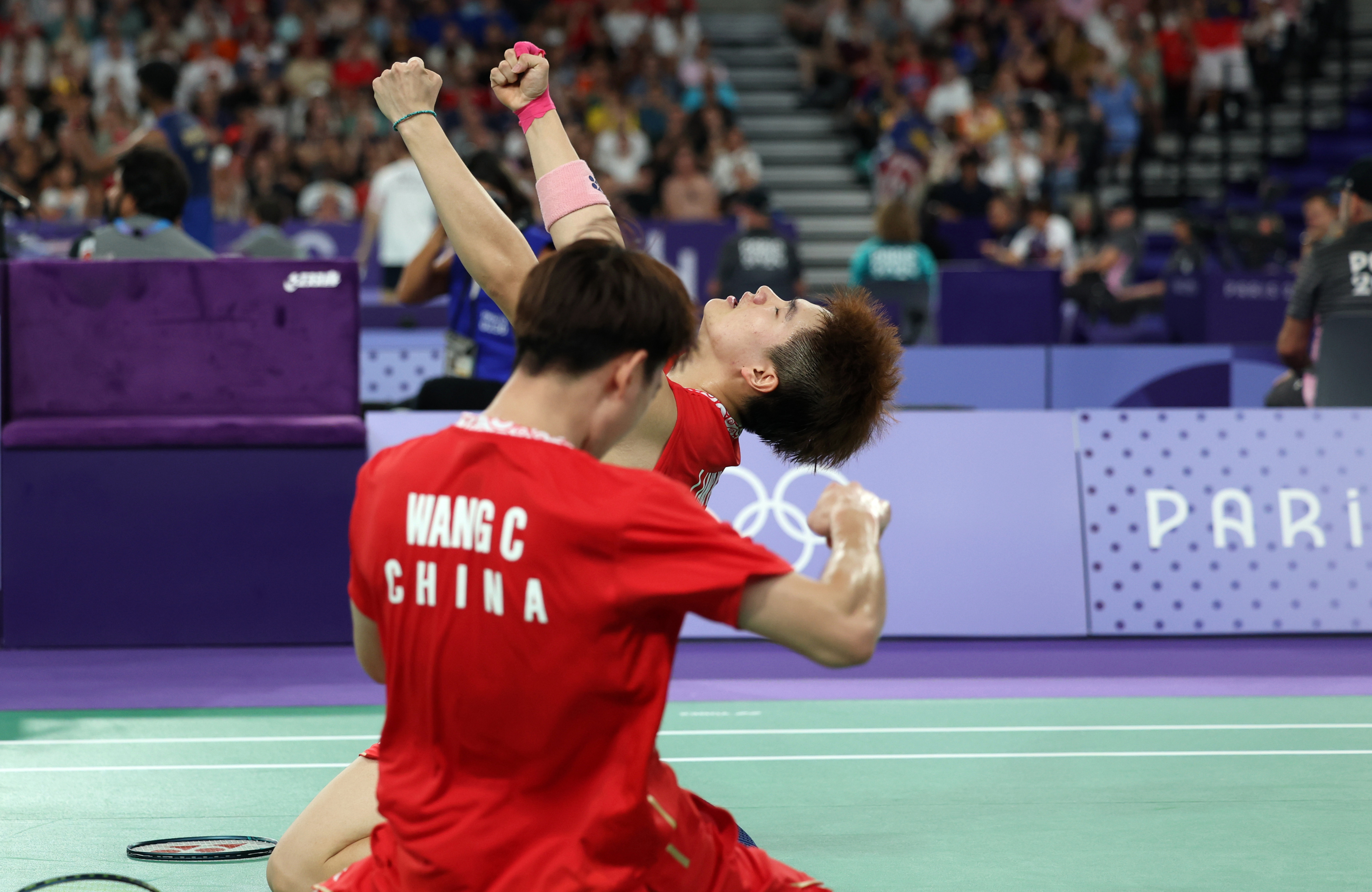 欧洲队在羽毛球比赛中夺得团体冠军 欧洲队在羽毛球比赛中夺得团体冠军