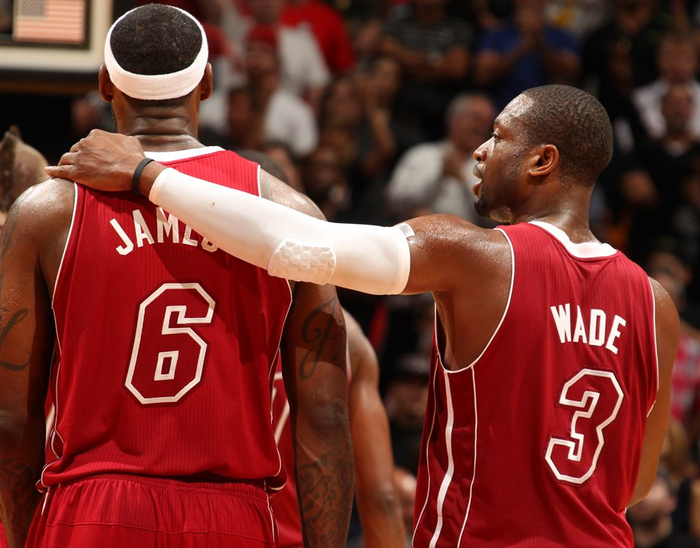 热火主场击败黄蜂,韦德关键时刻发威 热火主场击败黄蜂,韦德关键时刻发威